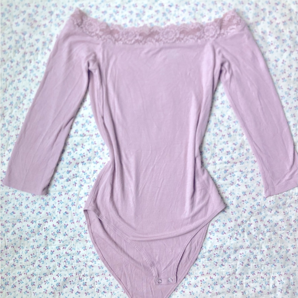 Off the Shoulder Lace Bodysuit!